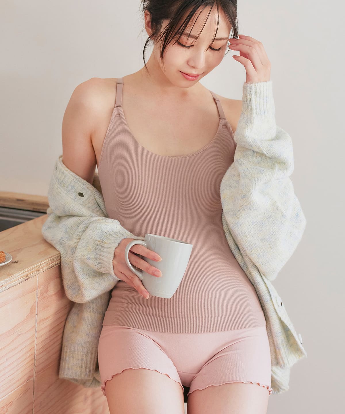 
                  
                    オールインワンブラトップ スパゲッティキャミソール
                  
                