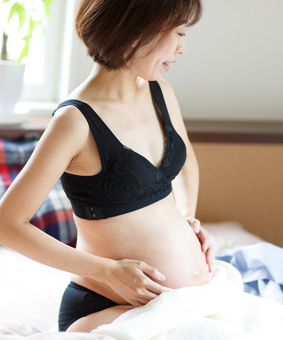 
                  
                    リフトアップマタニティブラ
                  
                